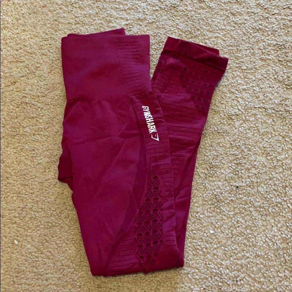Gym shark leggings!